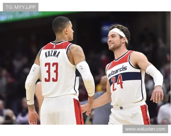 杜兰特三双助火箭三杀灰熊 小贾奇兵爆发31分